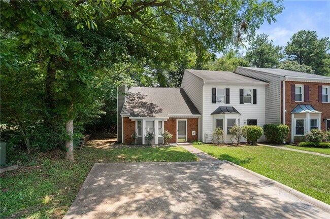 Building Photo - 1393 Poplar Pointe