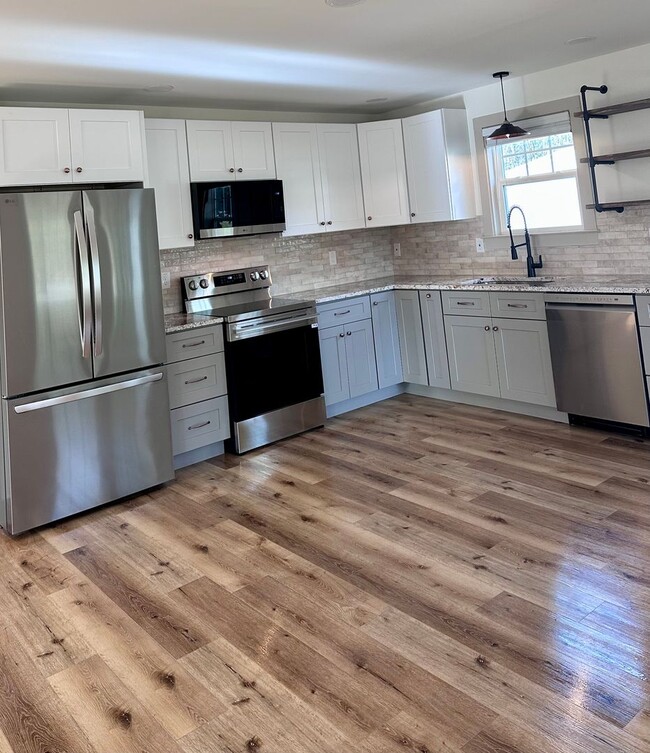 Building Photo - Newly Built Home minutes from Downtown Madison