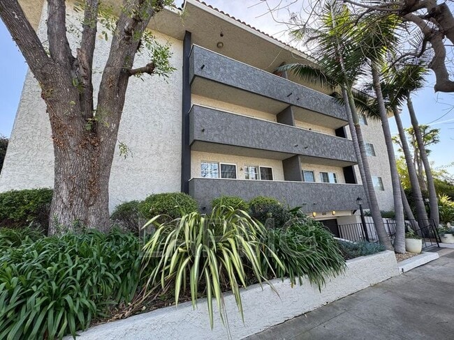 Building Photo - 4140 Warner Blvd