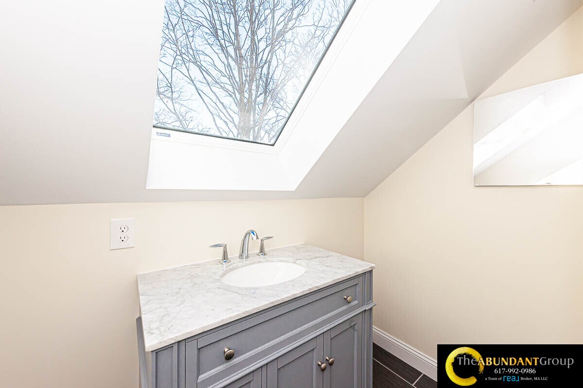 Building Photo - 48 Caldwell Rd