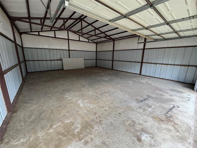 Building Photo - 14820 W Funston Dr