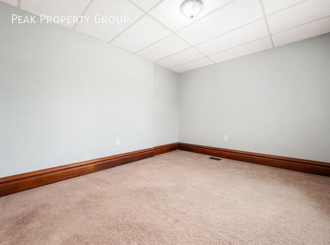 Building Photo - 202 W 8th Ave