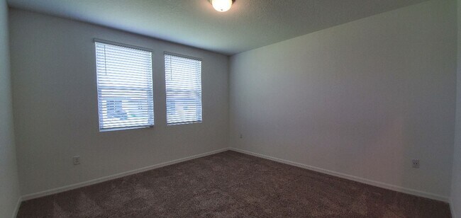 Building Photo - Like New!!! 3-Bedroom, 2-Bathroom in Winte...