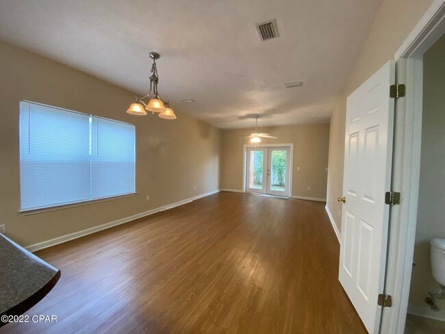 Building Photo - 11741 Seashore Ln