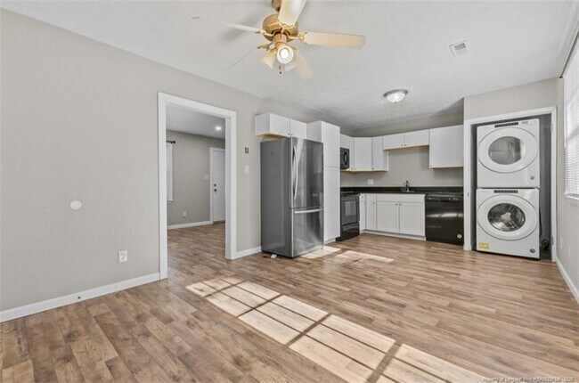 Building Photo - 216 Treadway Ct