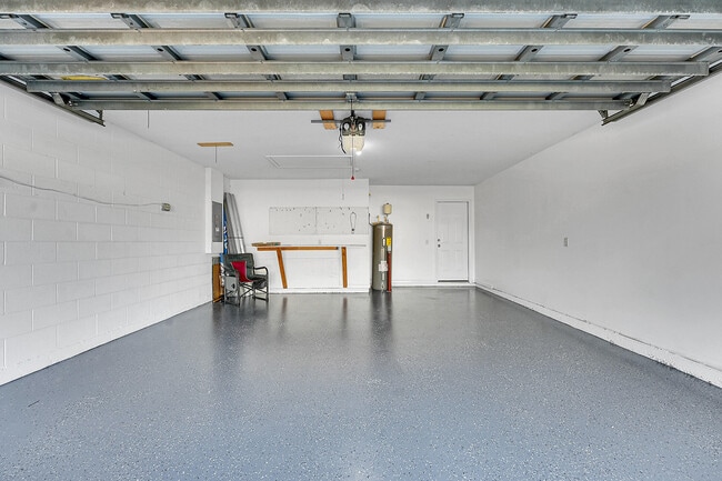 Building Photo - 2518 SE Cooper Ln