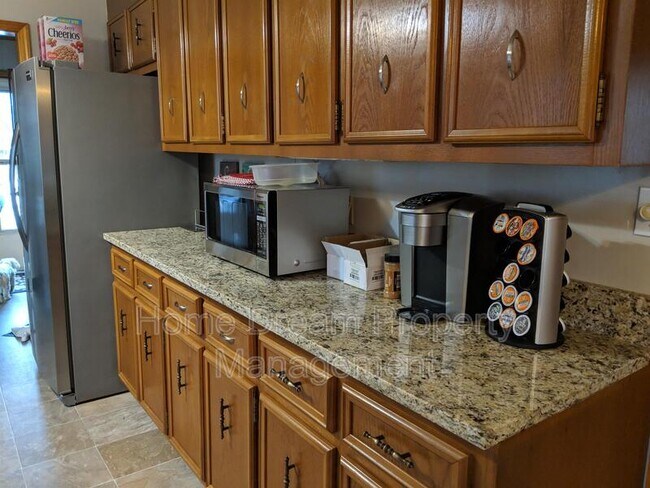 Building Photo - 1401 Bragg Rd