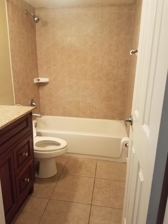 Building Photo - 2043 Dunsford Terrace