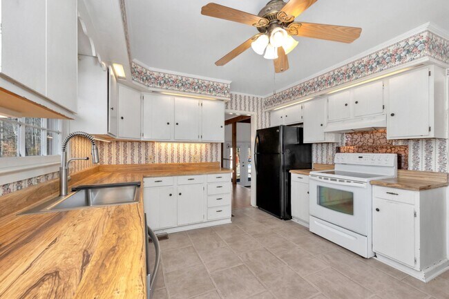 Building Photo - 195 AL-79