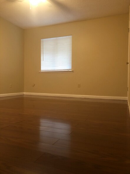 Building Photo - 569 Northridge Crossing Dr