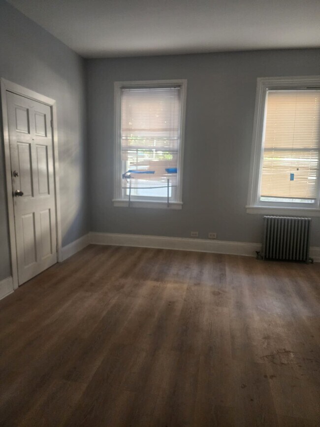 Building Photo - 45 Linden St