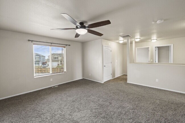 Building Photo - 917 Silverqueen Rd