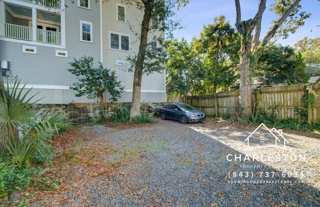 Building Photo - 455 Race St