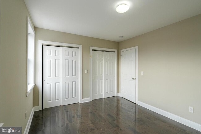 Building Photo - 2633 Tasker St