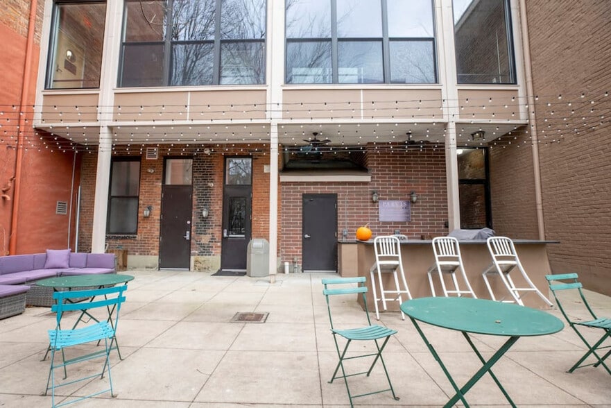 Building Photo - 1407 Vine St