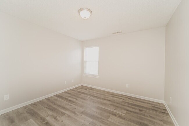 Building Photo - 10315 Wakerobin Ln