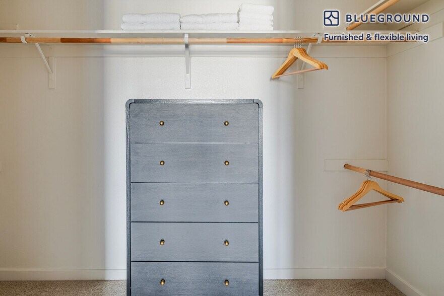 Building Photo - 650 E Capitol Ave