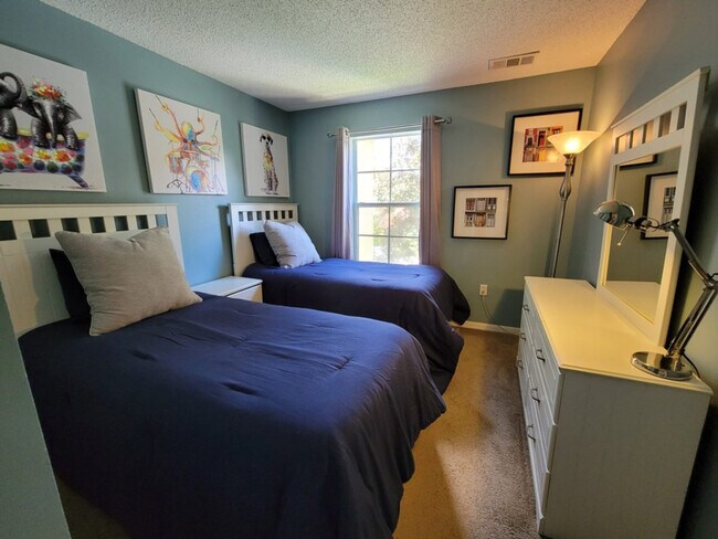 Building Photo - 8523 Crystal Cove Loop