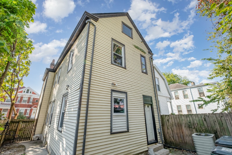 Building Photo - 118 E 19th St