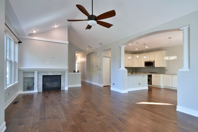 Building Photo - 982 Indigo Ct