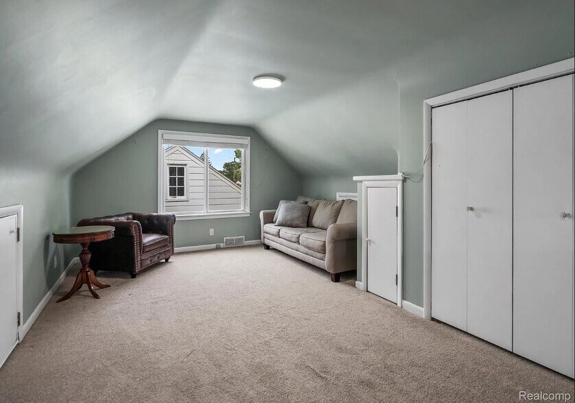 Bedroom 3 / Loft - 2204 Mahan St