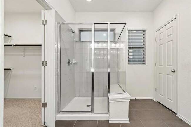 Building Photo - 533 Sweetwood Ln