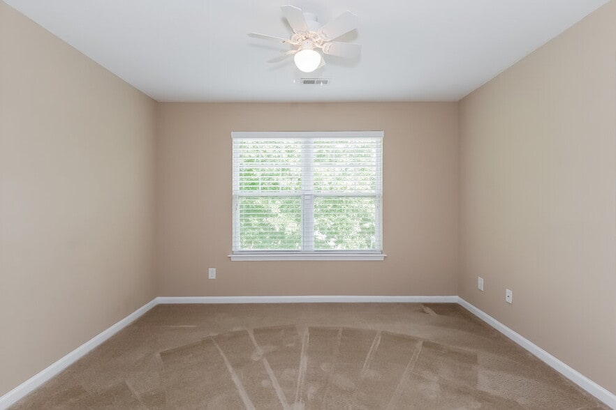 Building Photo - 6014 Colonial Garden Dr