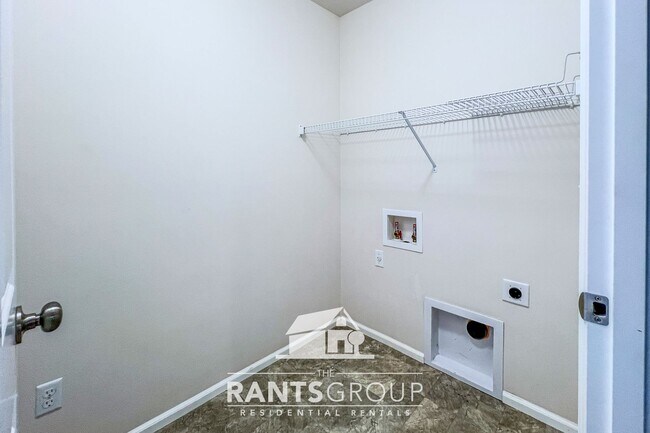 Building Photo - Spacious 4-Bedroom, 2.5-Bath Home with Open Layout in Lacey!