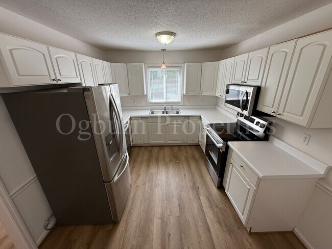 Building Photo - 1905 Winding Ridge Ct