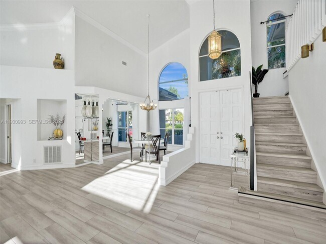 Building Photo - 4310 NW 63rd Ave