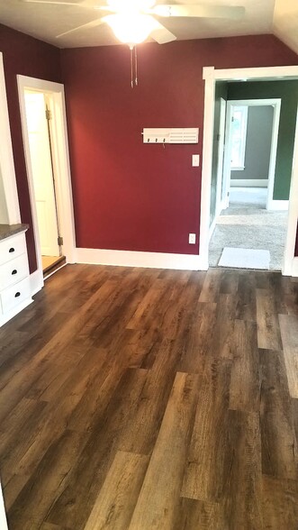 Building Photo - 2106 Folger Ct