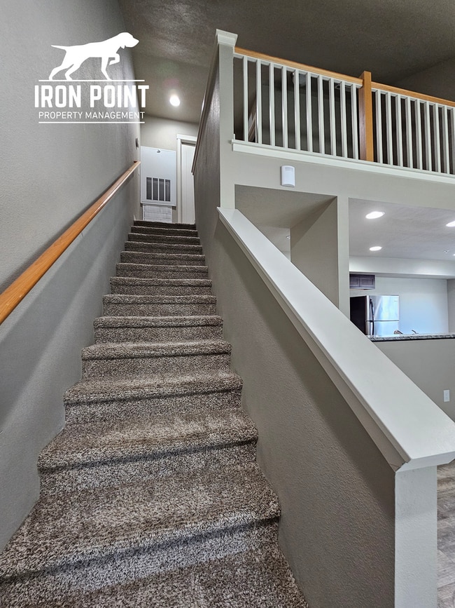 Building Photo - JE911