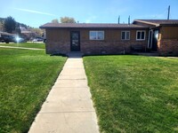Building Photo - 117 Ranch Dr