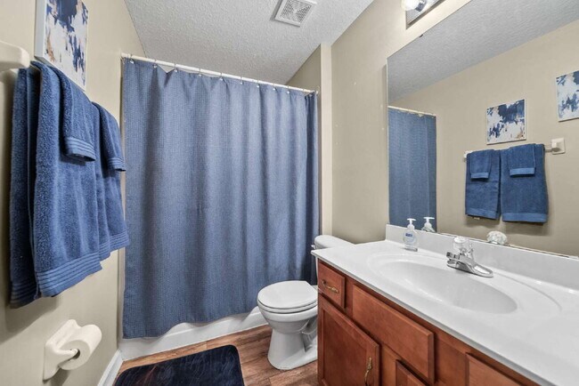 Building Photo - Luxurious Palm Coast Retreat: 4-Bed 3 Bath...