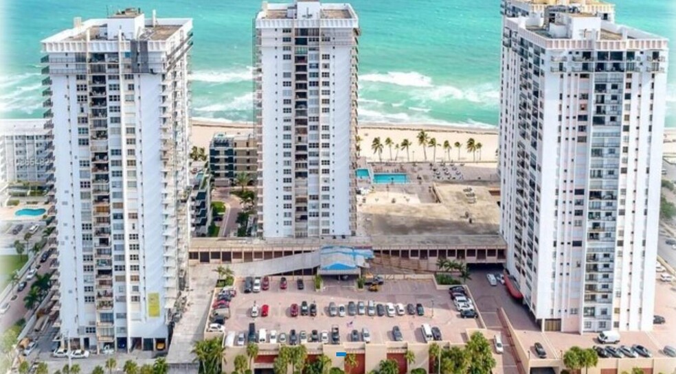 Building Photo - 2101 S Ocean Dr