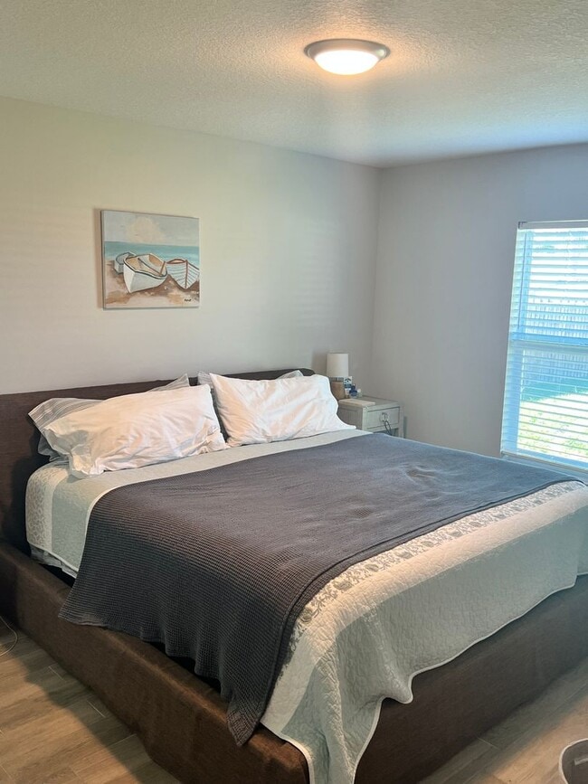 Building Photo - CHARMING 3 BEDROOM, 2 BATH HOME BUILT IN 2022 IN EAST STUART