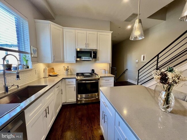 Building Photo - 1246 S Hancock St