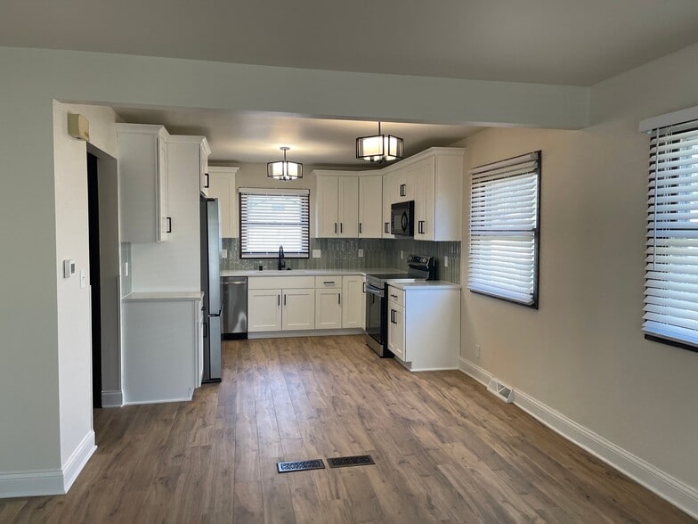 Building Photo - 4260 Tumblewood Ln