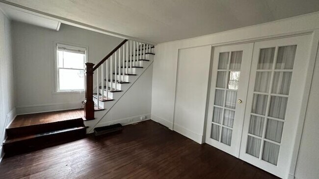 Living Room - 216 Holbrook Ave