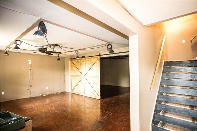 Building Photo - 435 Chandler Ct