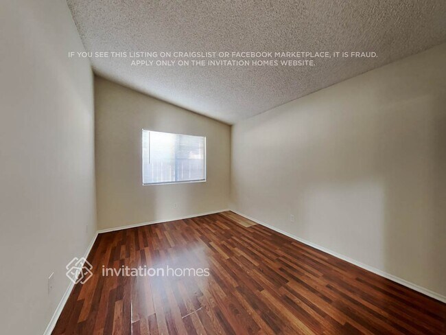 Building Photo - 15111 Wavecrest Dr