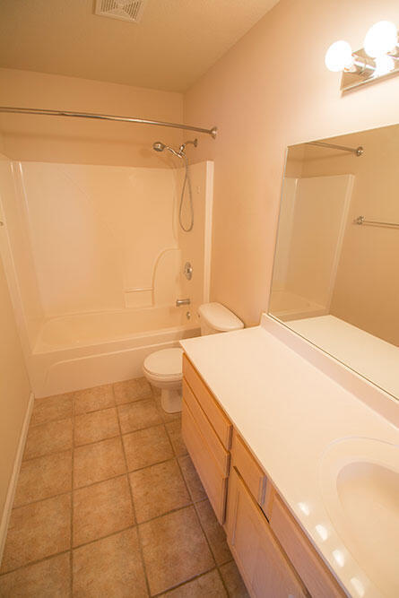 Building Photo - 1871 Harmony St