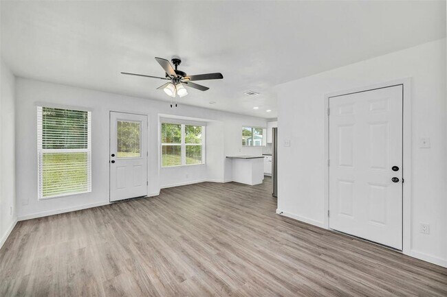 Building Photo - 6506 King George Dr