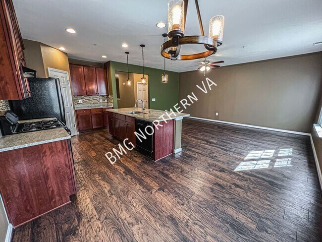 Building Photo - 9535 Center St