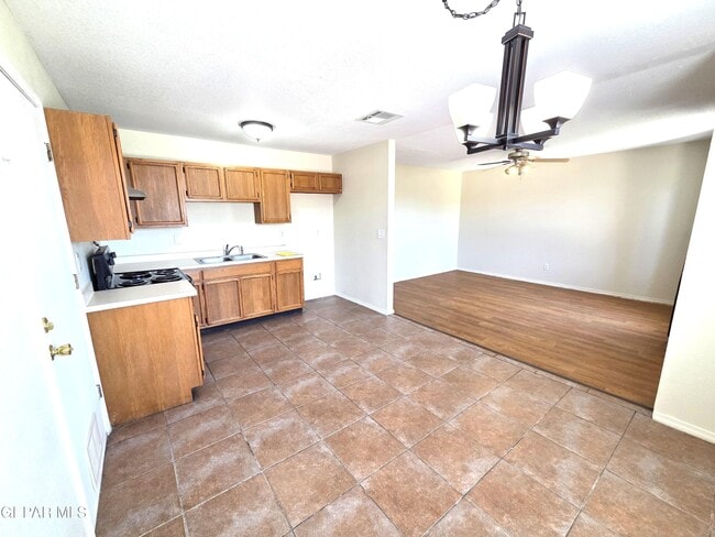 Building Photo - 2304 Tierra Serena Rd