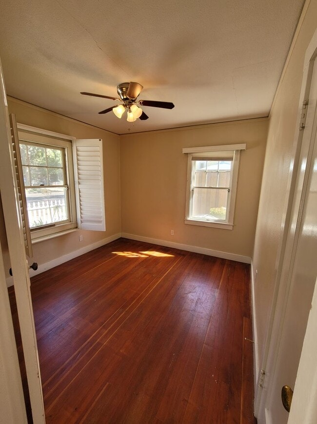 Building Photo - Reduced!!!