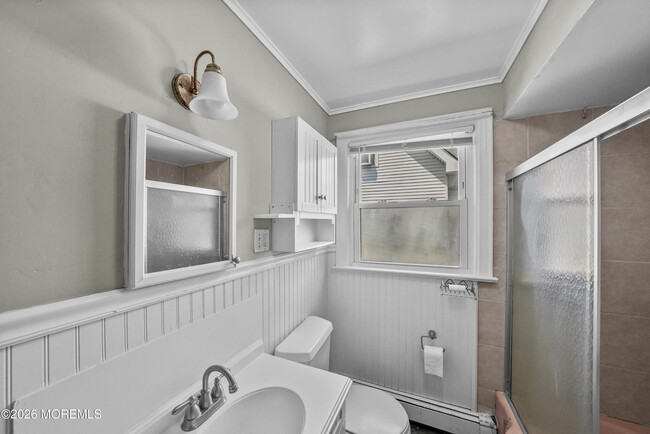 Building Photo - 42 Cottage Pl