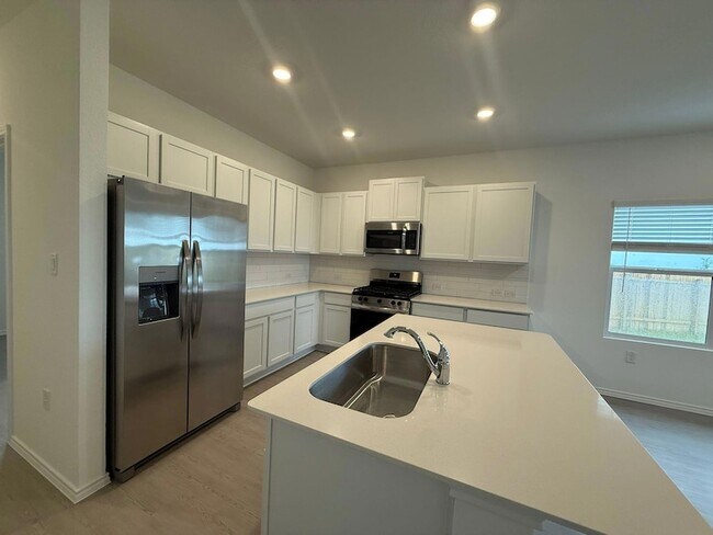 Building Photo - 109 Imola St