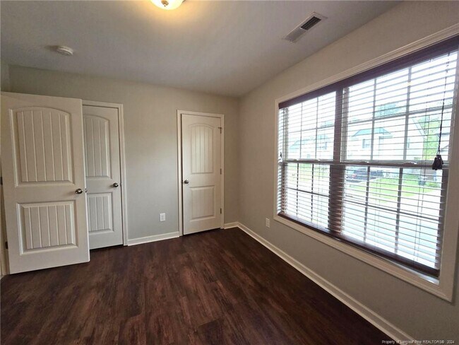 Building Photo - 2278 Lakewell Cir
