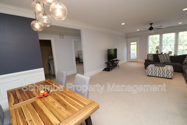 Building Photo - 933 Portstewart Dr